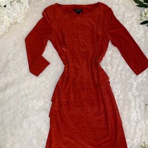 Beautiful TAHARI dress, size 6, red color